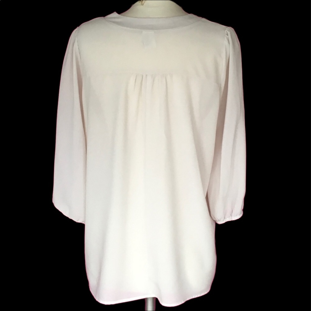 Francesca’s Button Top - Picture 3 of 6